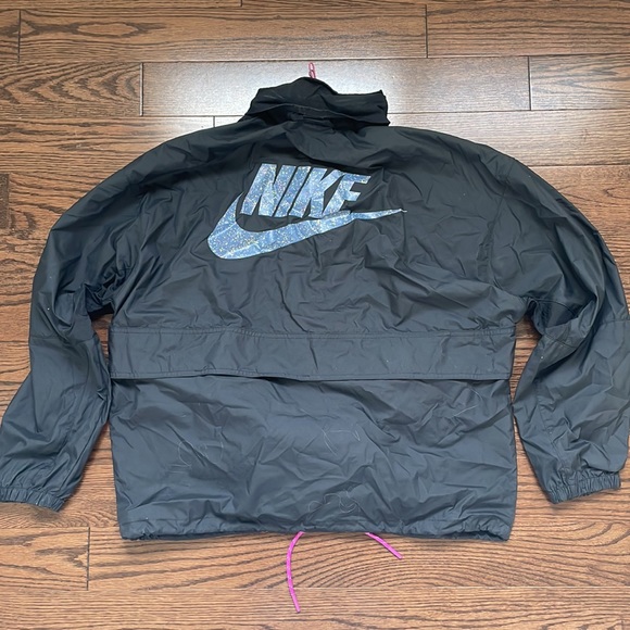 Retro inspired Nike icon clash packable windbreaker - Picture 2 of 3